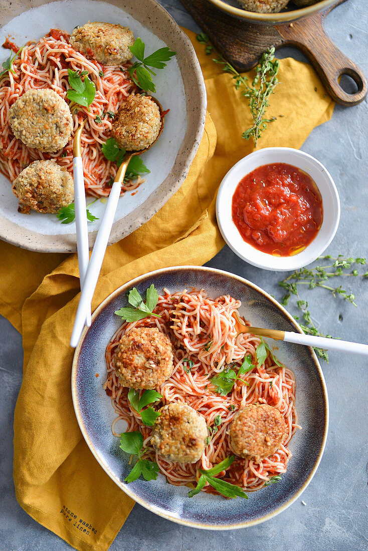Pasta in tomato sauce with meatballs