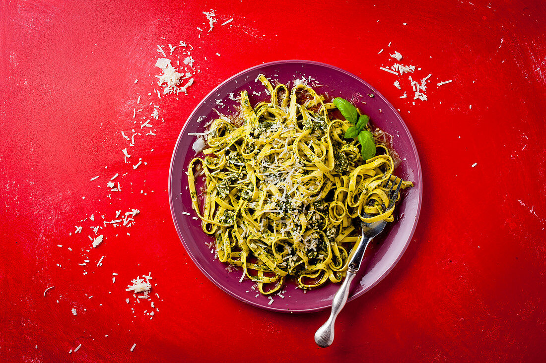 Tagliatelle mit Pesto