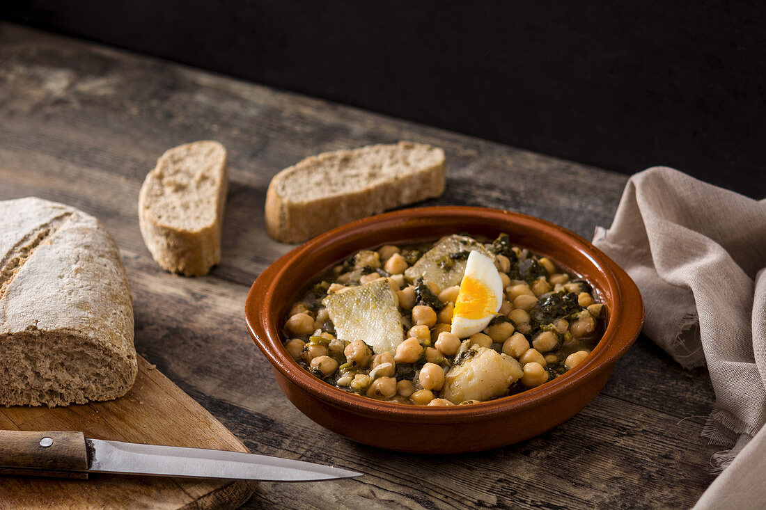 Potaje de Vigilia - Chickpea stew with spinach and cod fish