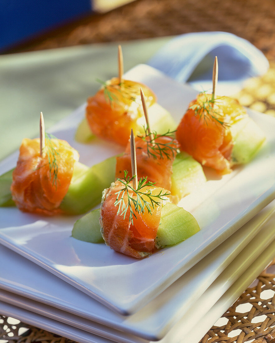 Smoked salmon and cucumber skewers with dill