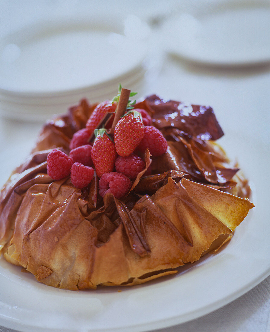 Filo pastry filled with cinnamon and berries