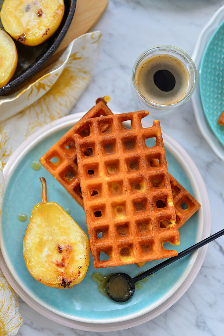 Crispy waffles with roasted pears