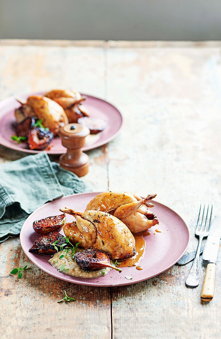 Quails with figs and walnut sauce