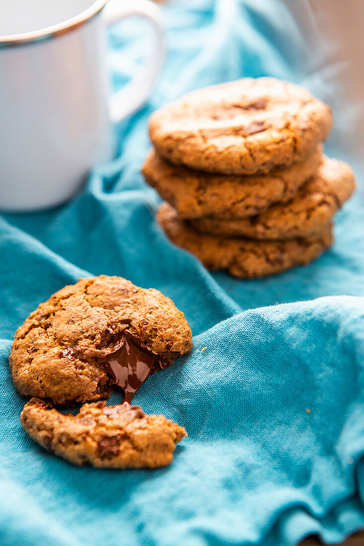 Chocolate chunk cookies with tahini