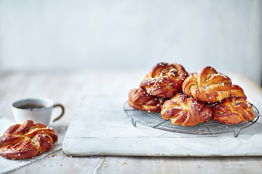 Cardamom buns