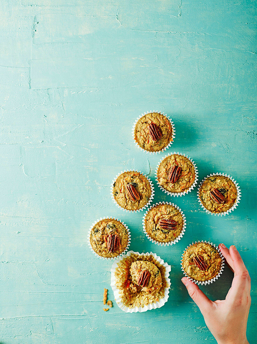 Cannellini-Muffins mit Zimt und Pecannüssen