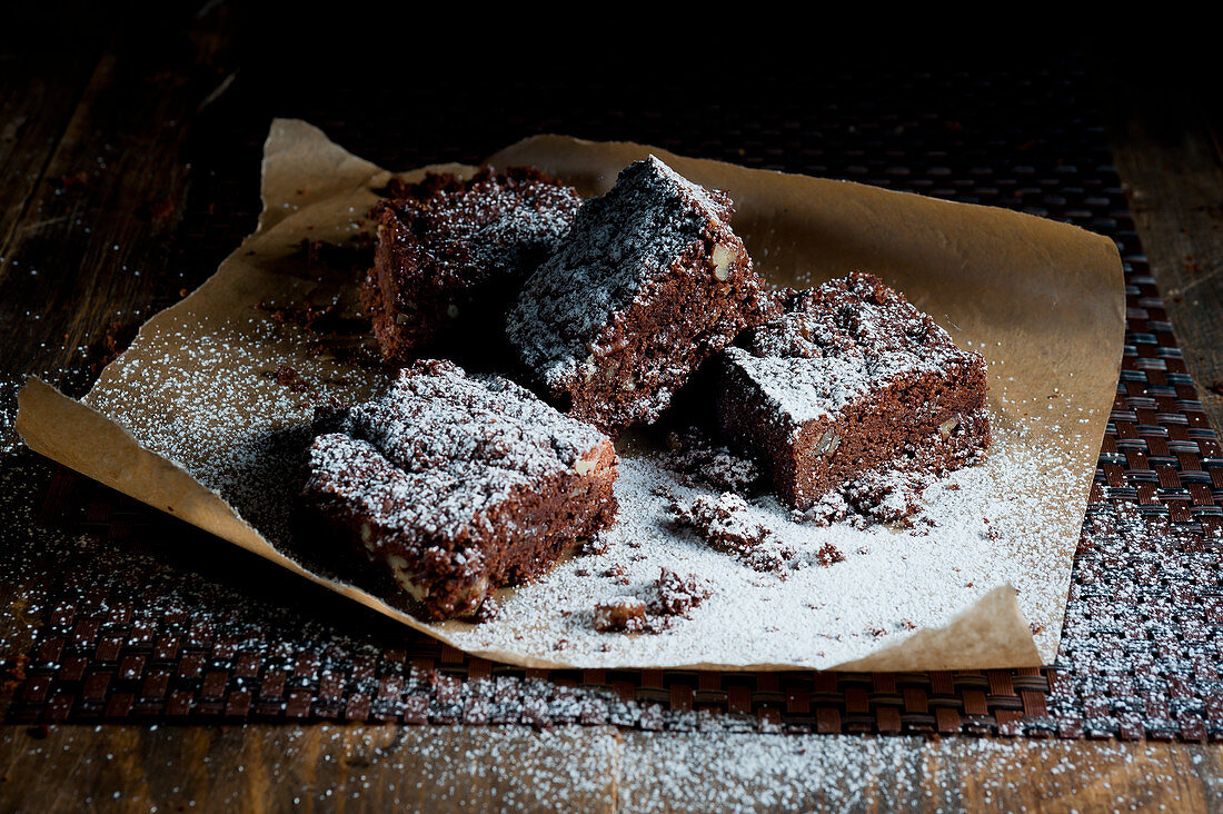 Brownies mit Puderzucker