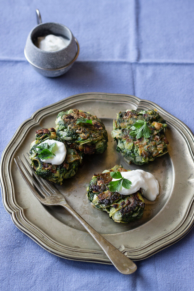 Spinach and leek fritters, yogurt, parley