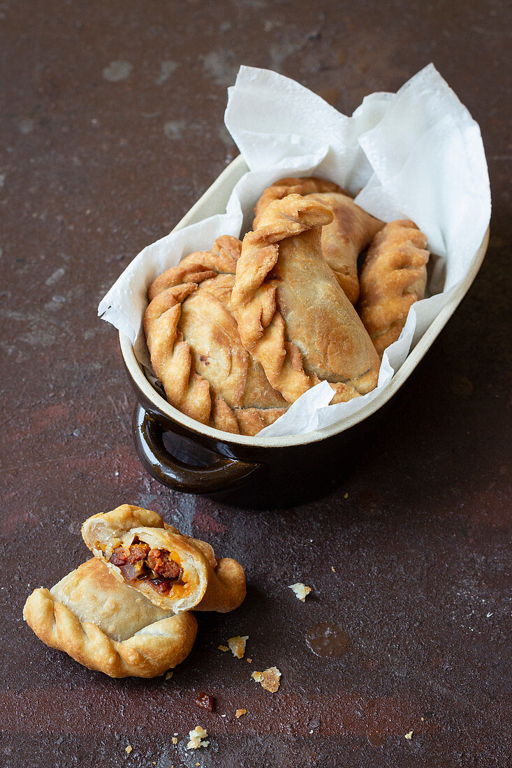 Empanadas mit Chorizo und Kürbis