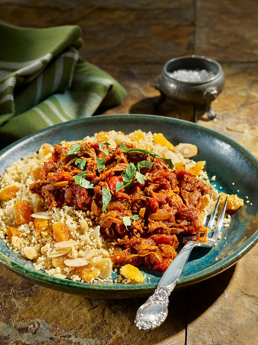 Tajine mit langsam gekochter Lammschulter