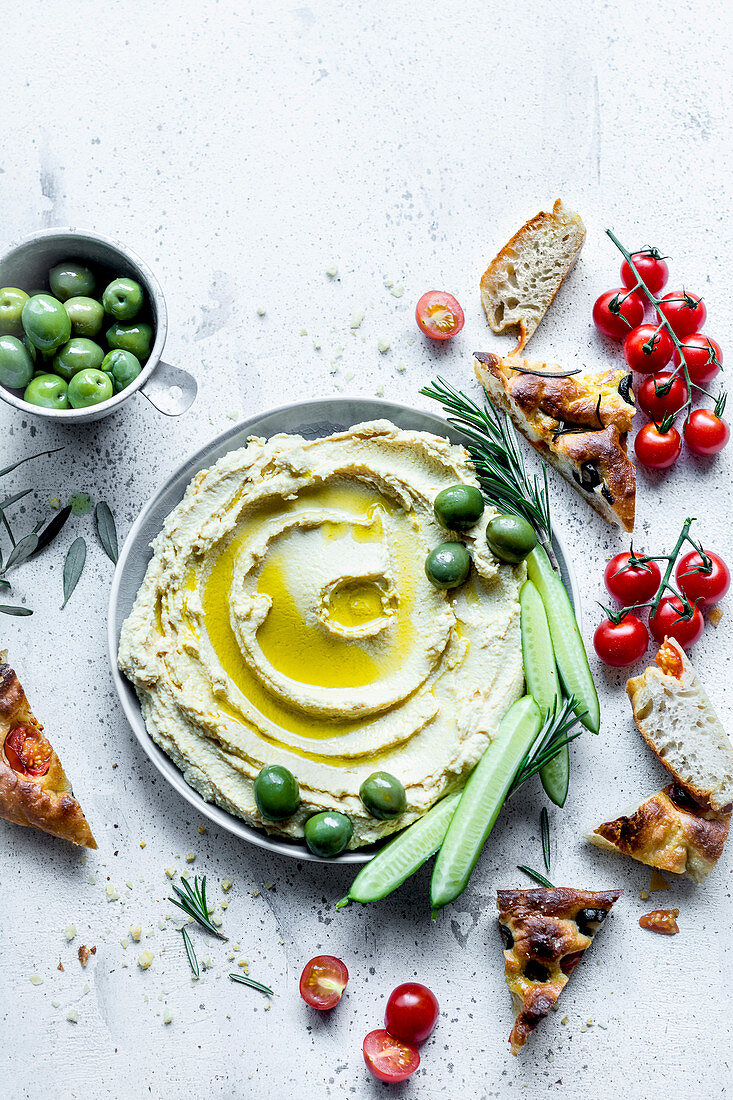 Hummus mit Gemüse