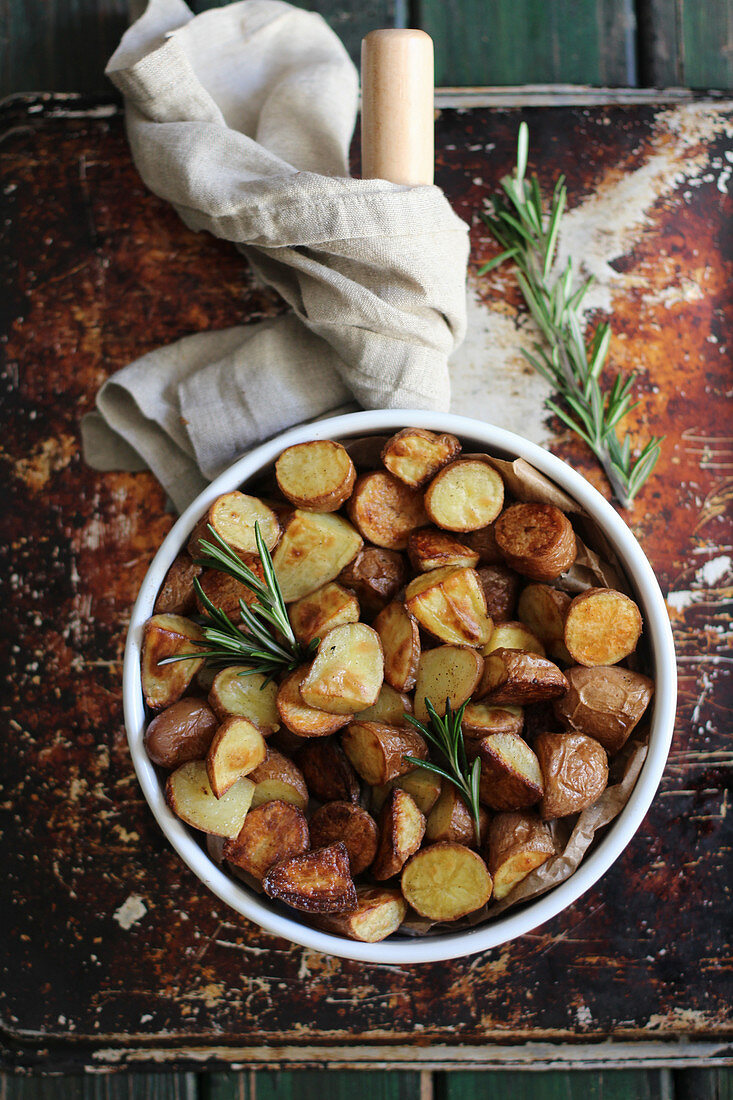 Baked potatoes with rosemary