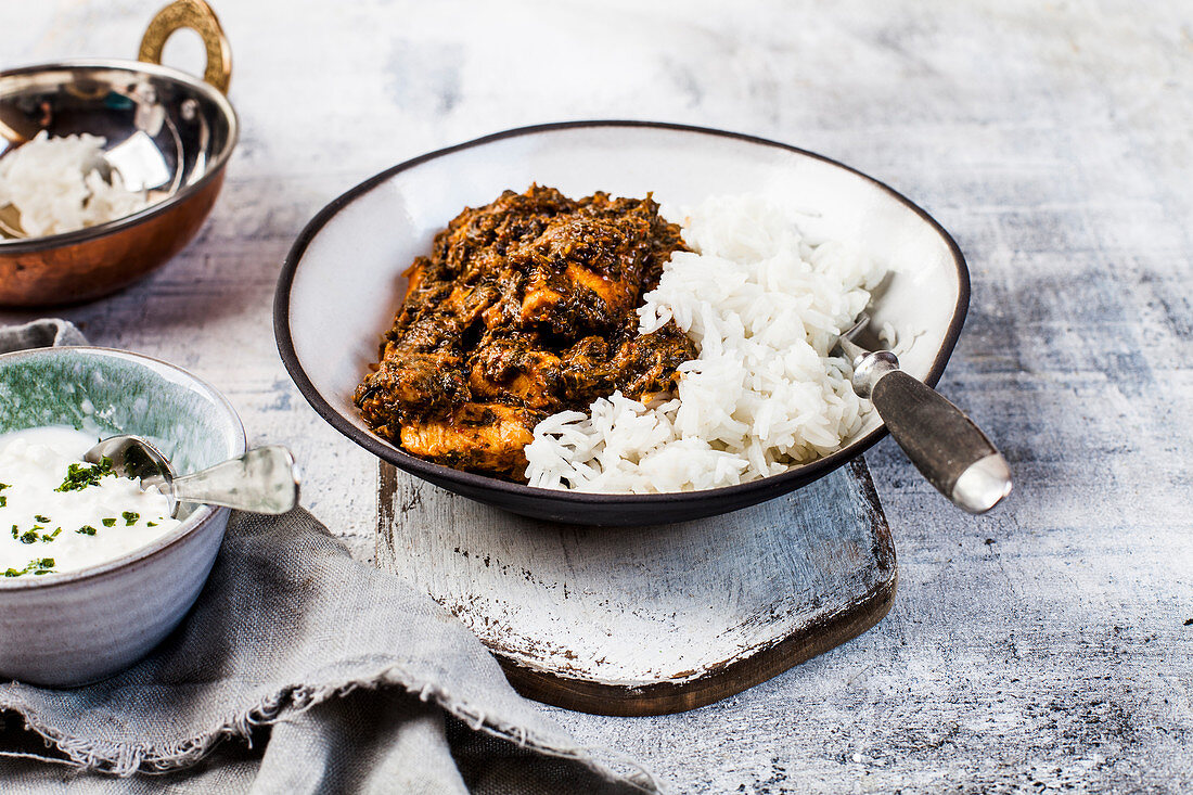 Kokoscurry mit Hähnchen und Grünkohl