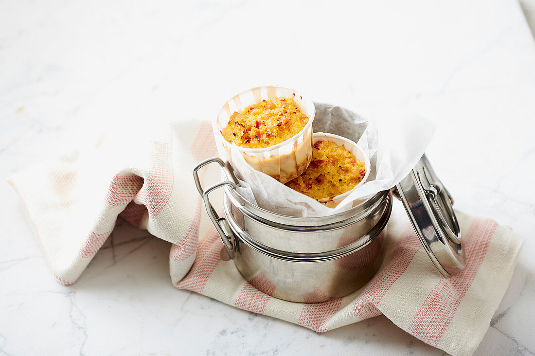 Blumenkohlmuffins mit gekochtem Schinken