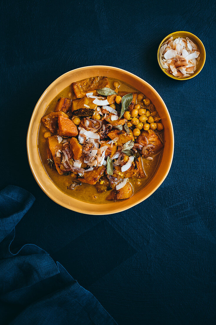 Butternuss-Kichererbsen-Curry mit Kokos