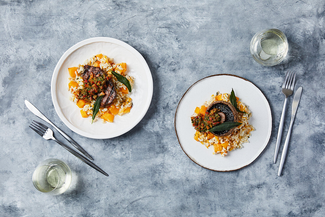 Zweimal Kürbisrisotto mit Steak oder Pilzen