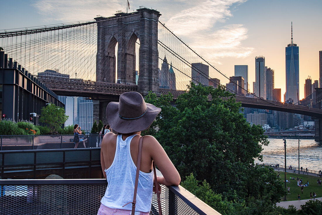 Blick auf Brooklyn Bridge, New York City, USA