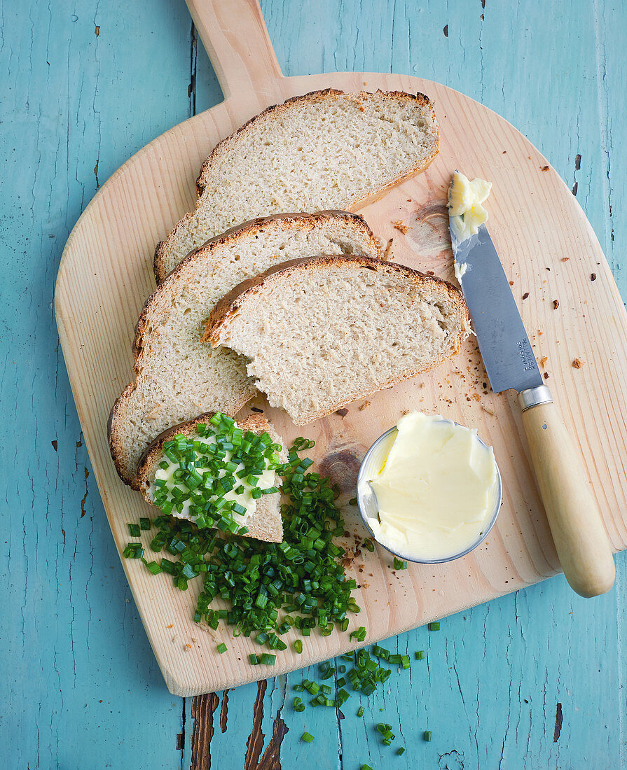 Country bread with butter and chives