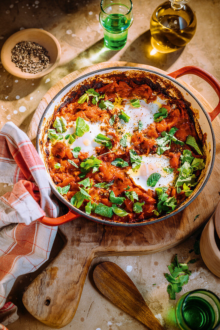 Shakshuka mit frischer Minze