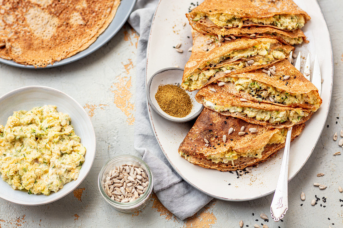 Pfannkuchen mit Zucchini und Linsen