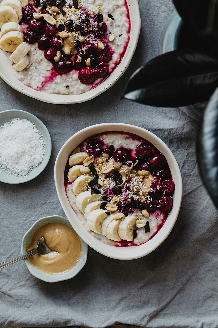 Porridge with Cherries and Banana