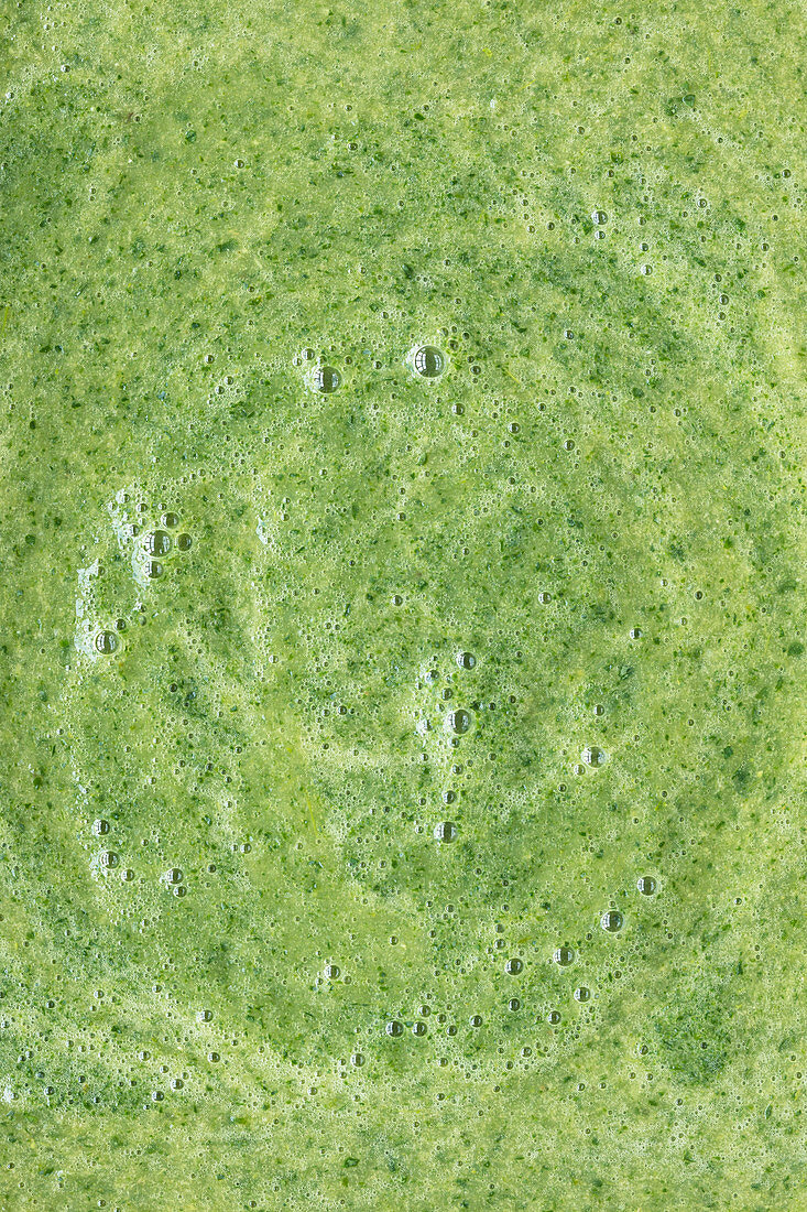 A green pick-me-up smoothie (full frame)