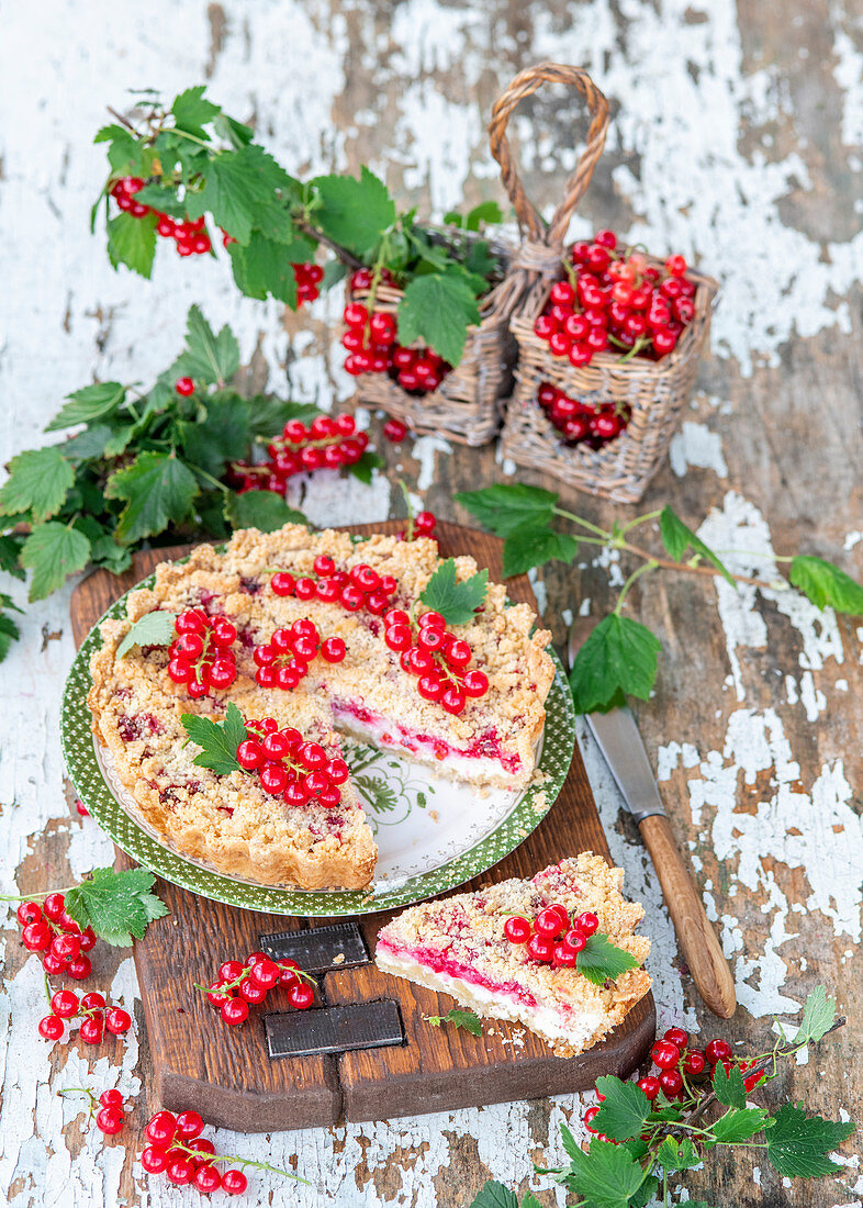 Johannisbeer-Streusel-Pie mit Hüttenkäse