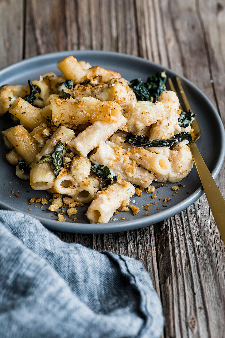 Cheesy cauliflower and kale baked rigatoni with sage breadcrumbs