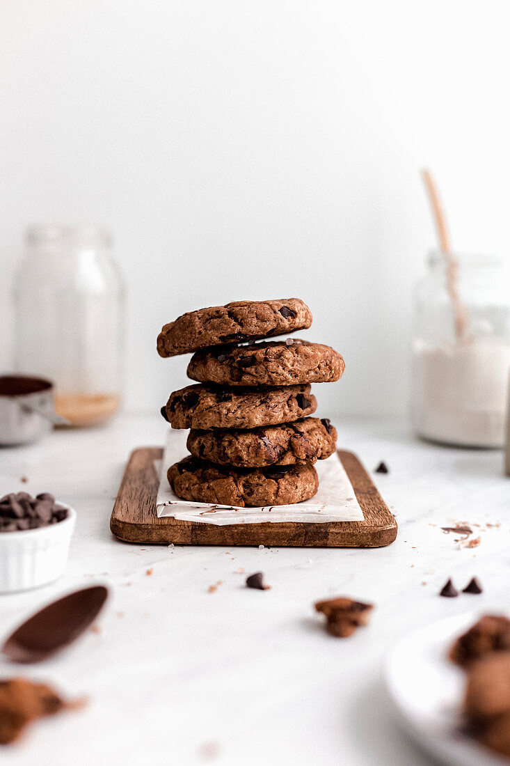 Ein Stapel Chocolate Cookies