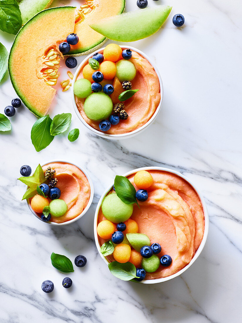 Melonen-Smoothie-Bowl zum Frühstück