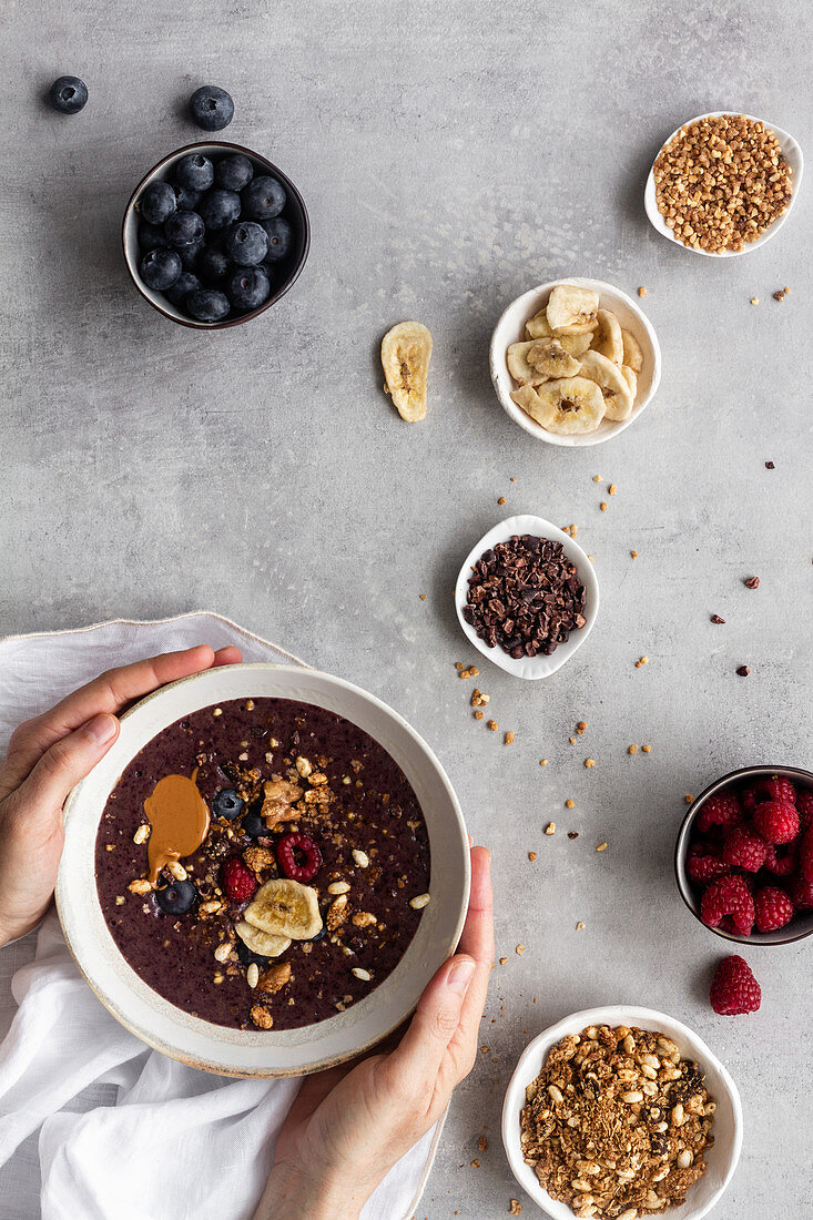 Healthy acai bowls with ingredients