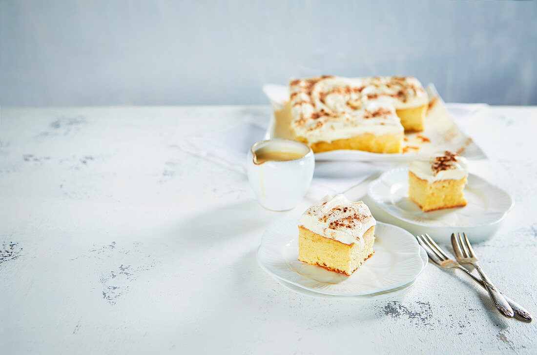 Tres Leche (mit Milchprodukten getränkter Kuchen, Südamerika)