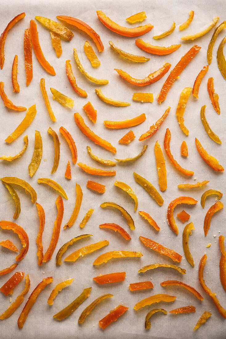 Candied citrus fruits (limes, lemons, oranges)