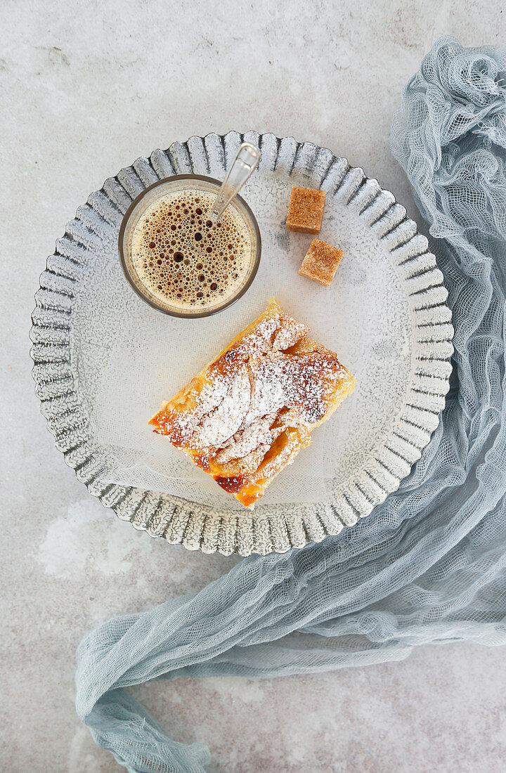 Apple pie and coffee