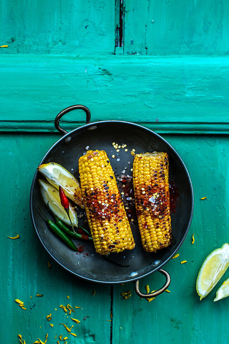 Bhutta (Gegrillte Maiskolben, Indien)