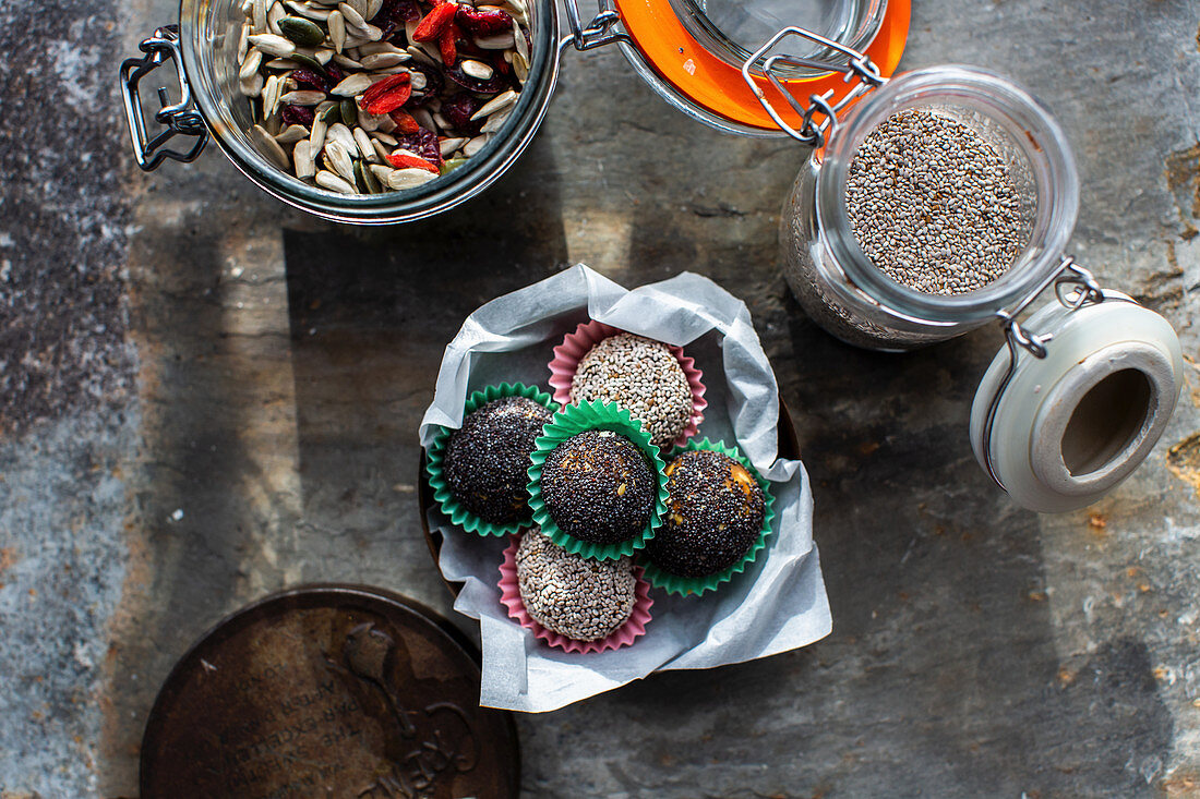 Protein balls with almond nutbutter and dates, energy balls with honey, nuts and seeds