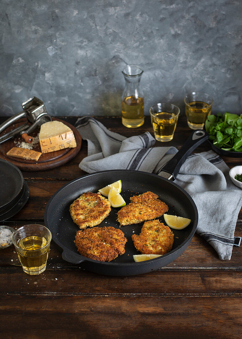 Chicken Parmesan (Hähnchen mit Parmesanpanade)