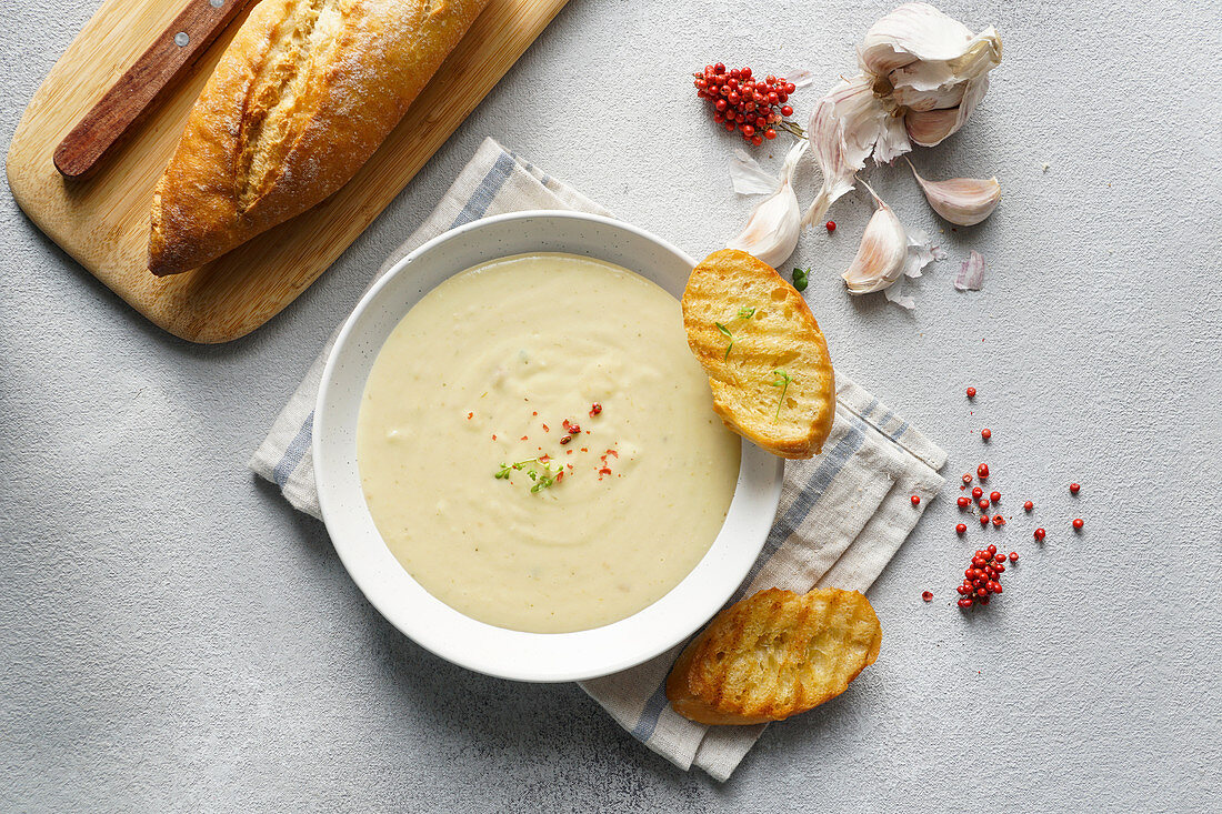 Aigo Bouido (Garlic creamy french soup)