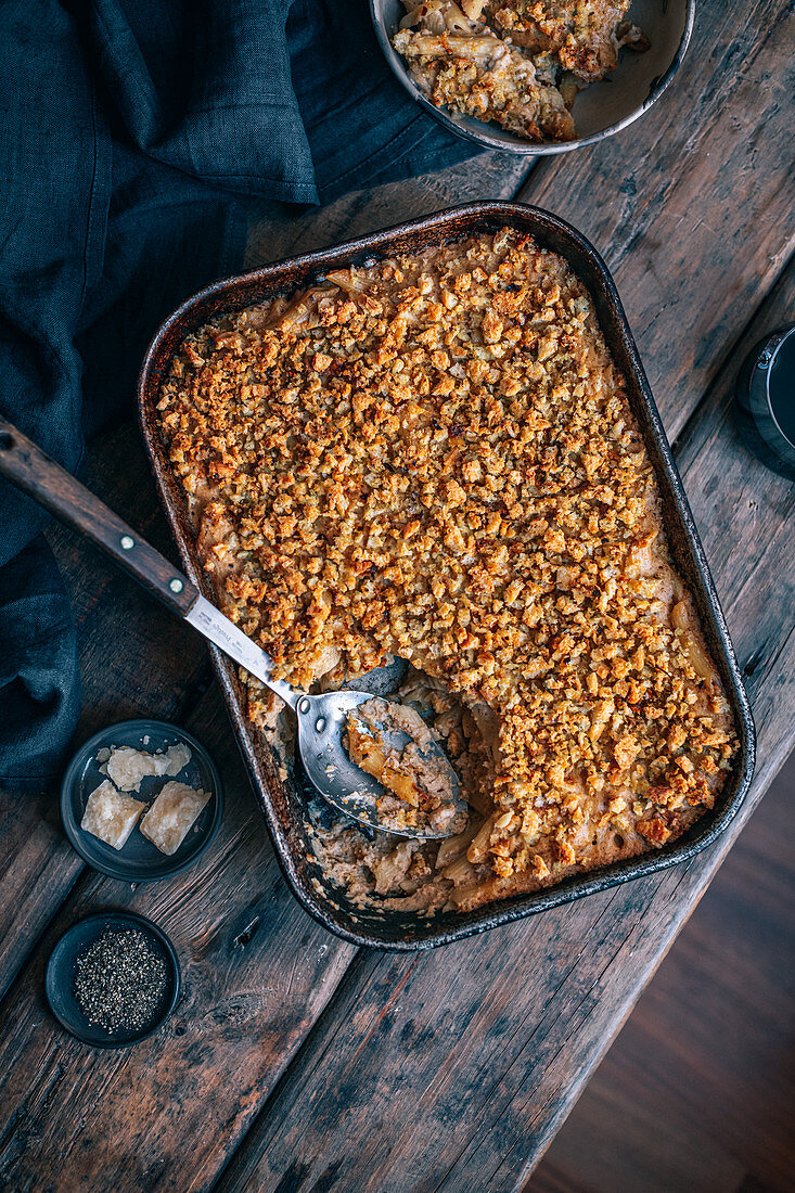 Cauliflower Mac and Cheese with Crispy Breadcrumbs