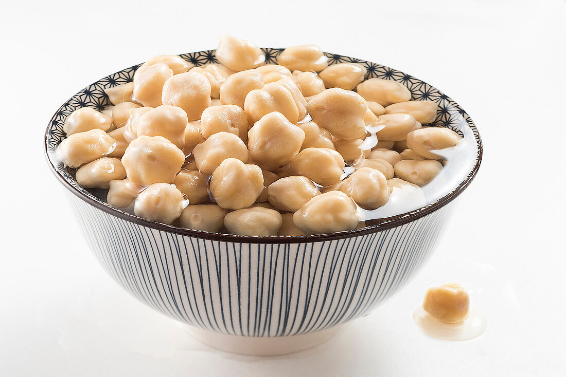 Rehydrated chickpeas in a ceramic bowl