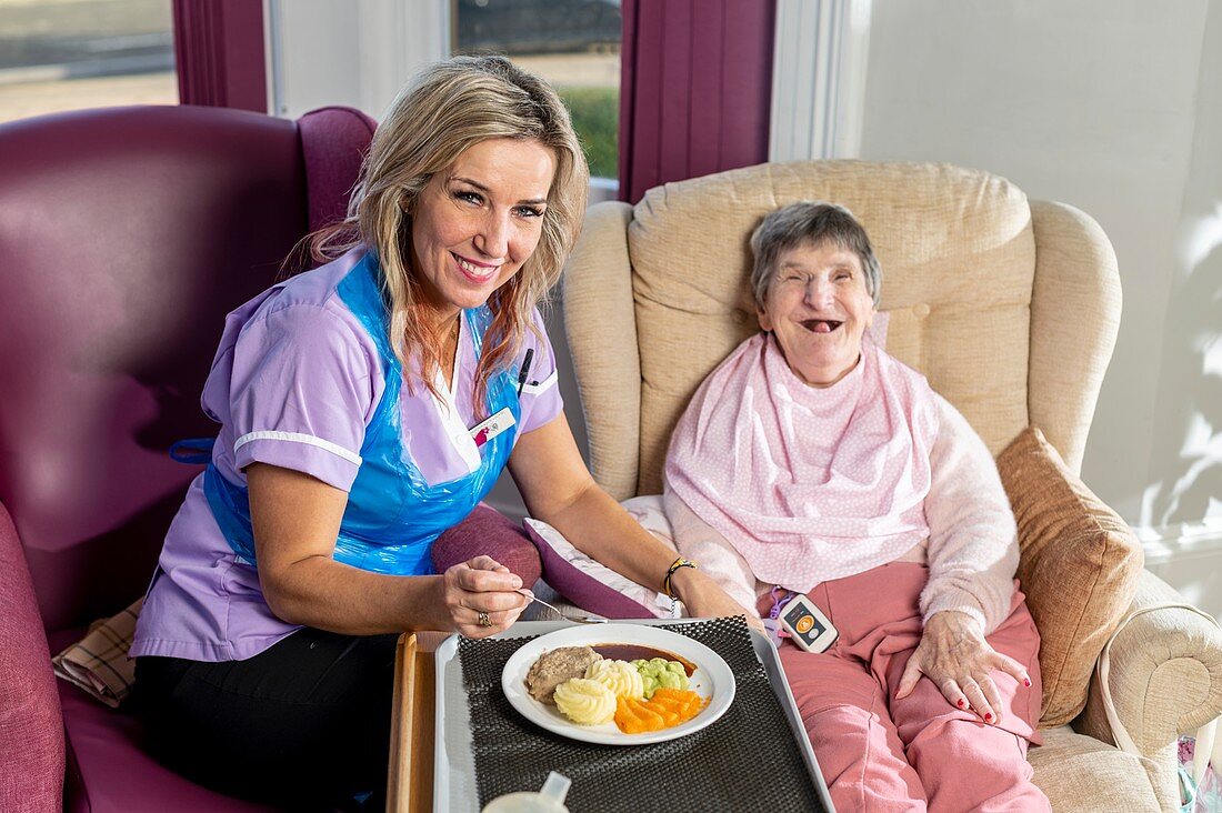 Assisted eating in care home