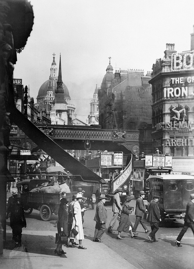 Traffic in Ludgate Circus, City of London