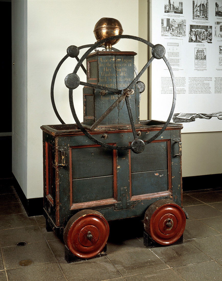 Manual fire engine, 1735