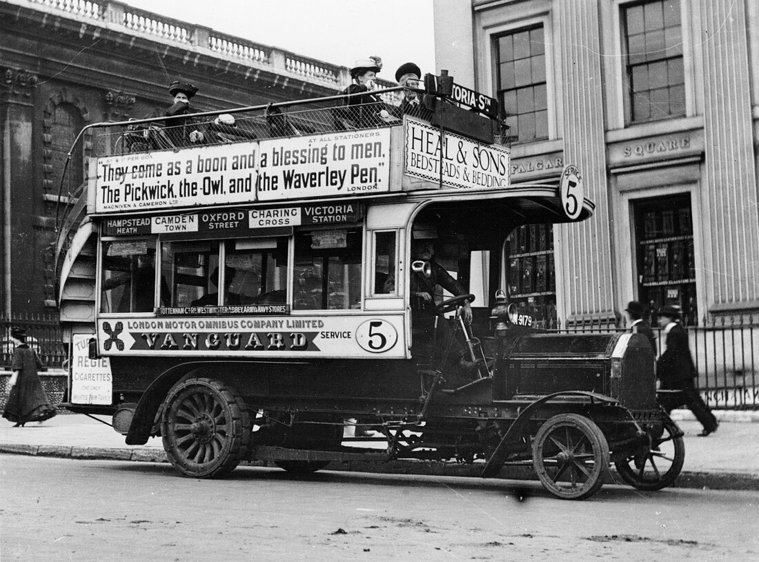 1909 Milnes Daimler bus