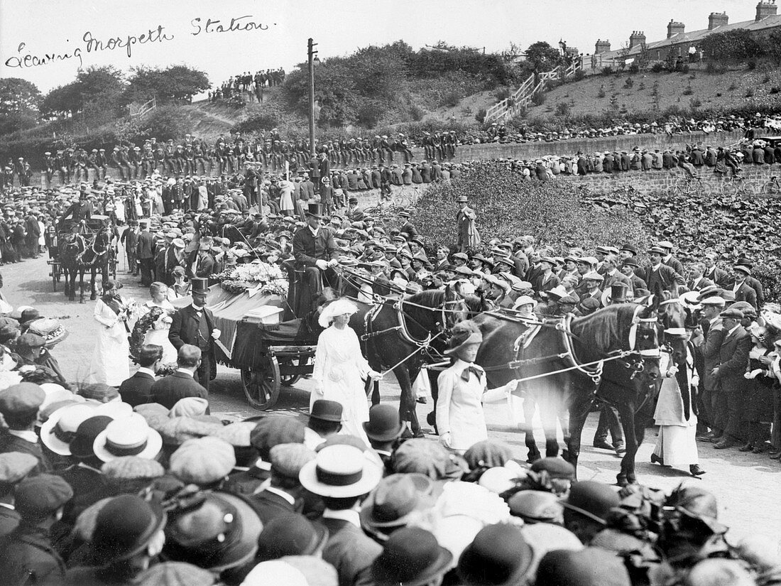 Emily Wilding Davison's funeral procession, 1913