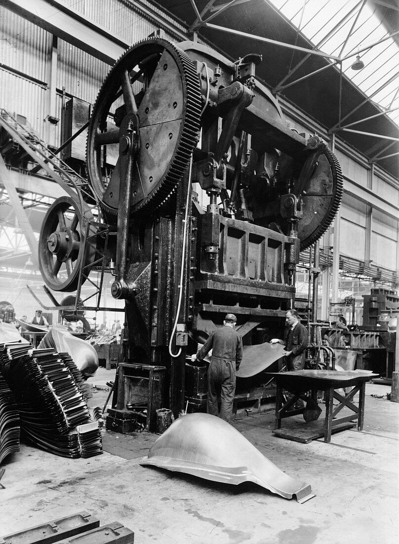 Giant press, Vauxhall factory, Luton, Bedfordshire, 1935