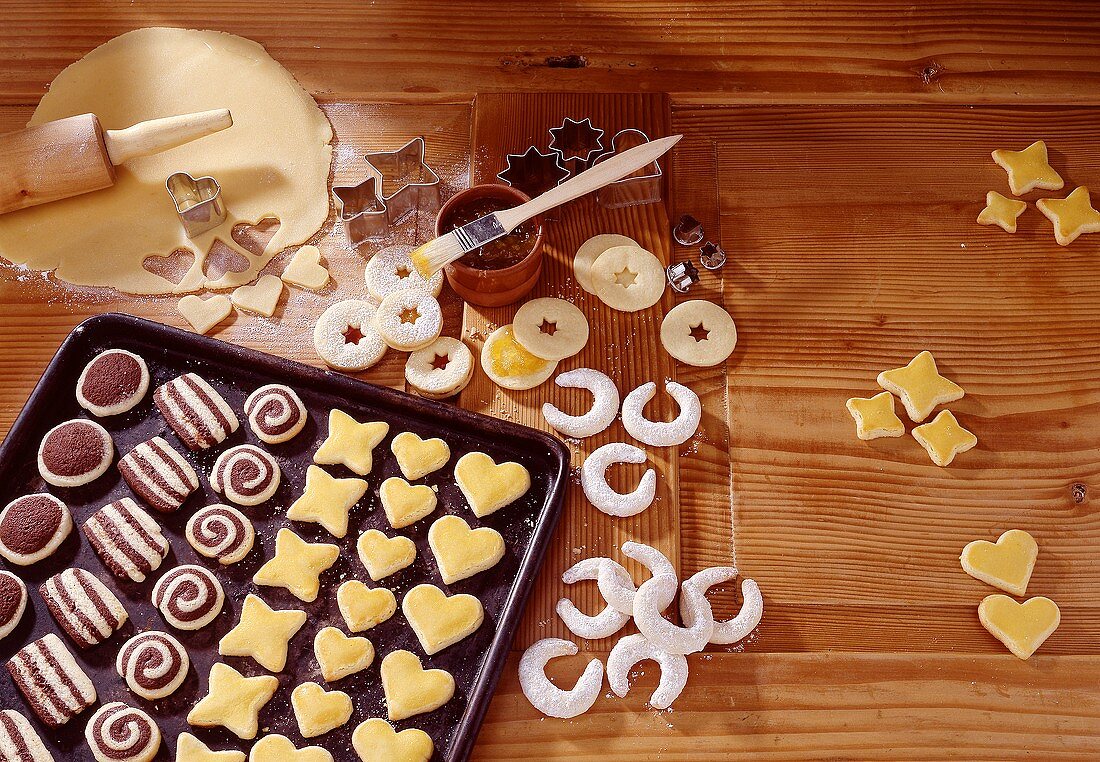 Mürbteigplätzchen, Vanillekipferl & Schwarzweissgebäck