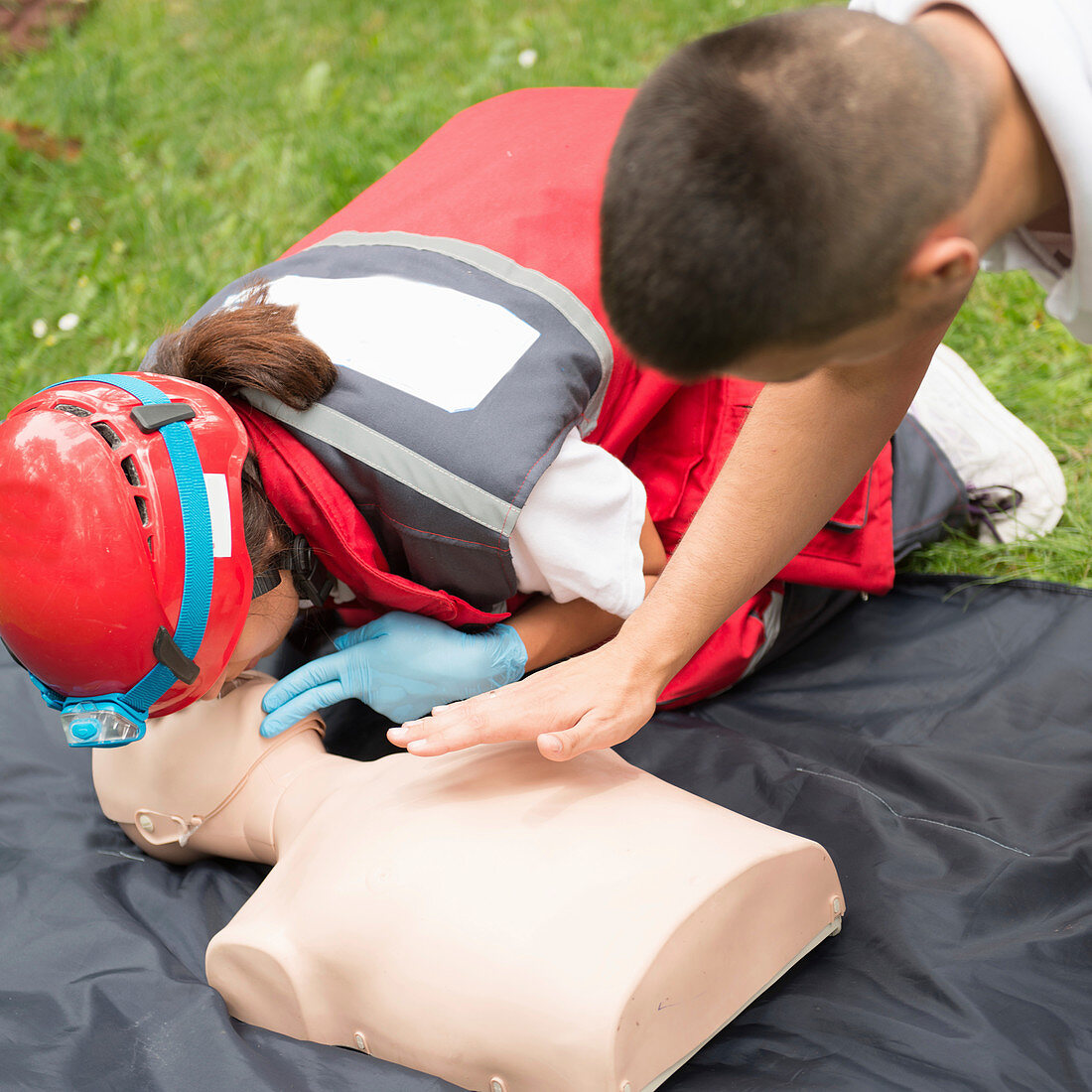 CPR training on dummy