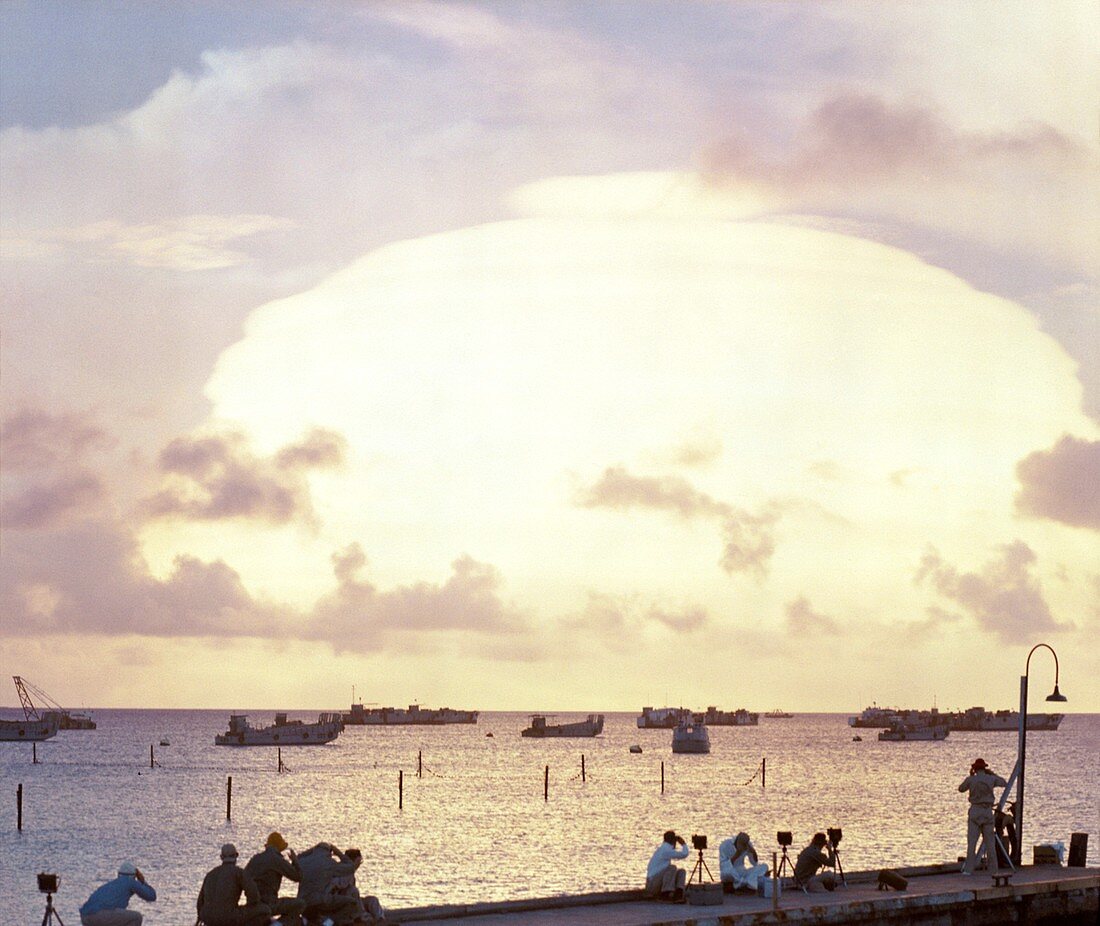 Hardtack I 'Oak' atom bomb test,1958