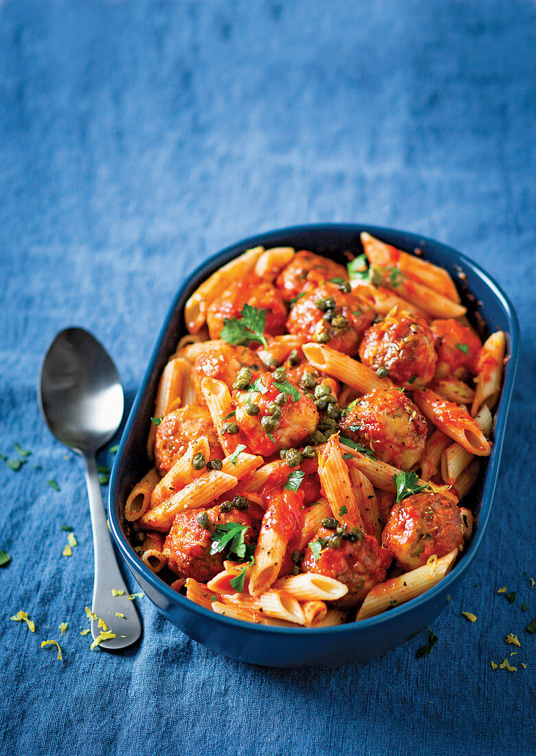 Seehecht-Polpette in Kapern-Tomaten-Sauce